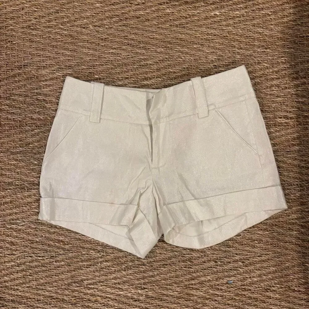 Alice-olivia Women's Cream and White Shorts